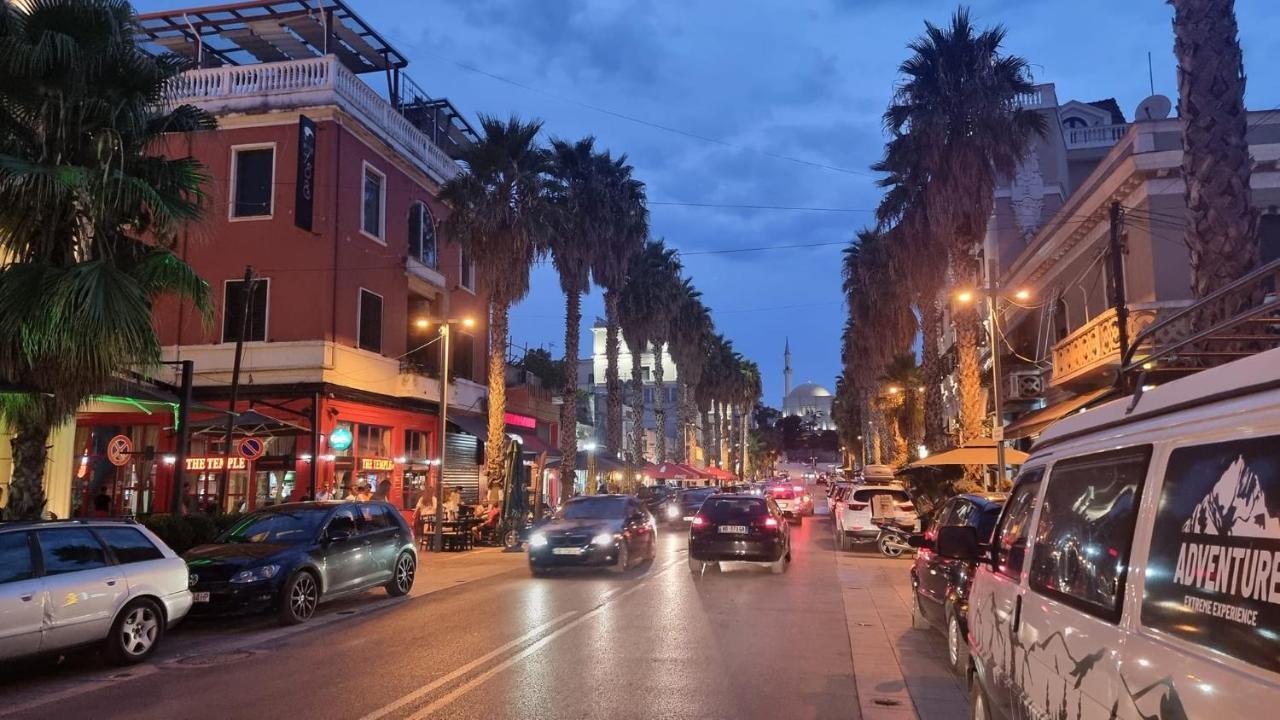 Old Town Boulevard Apartment In City Center Durrës Buitenkant foto