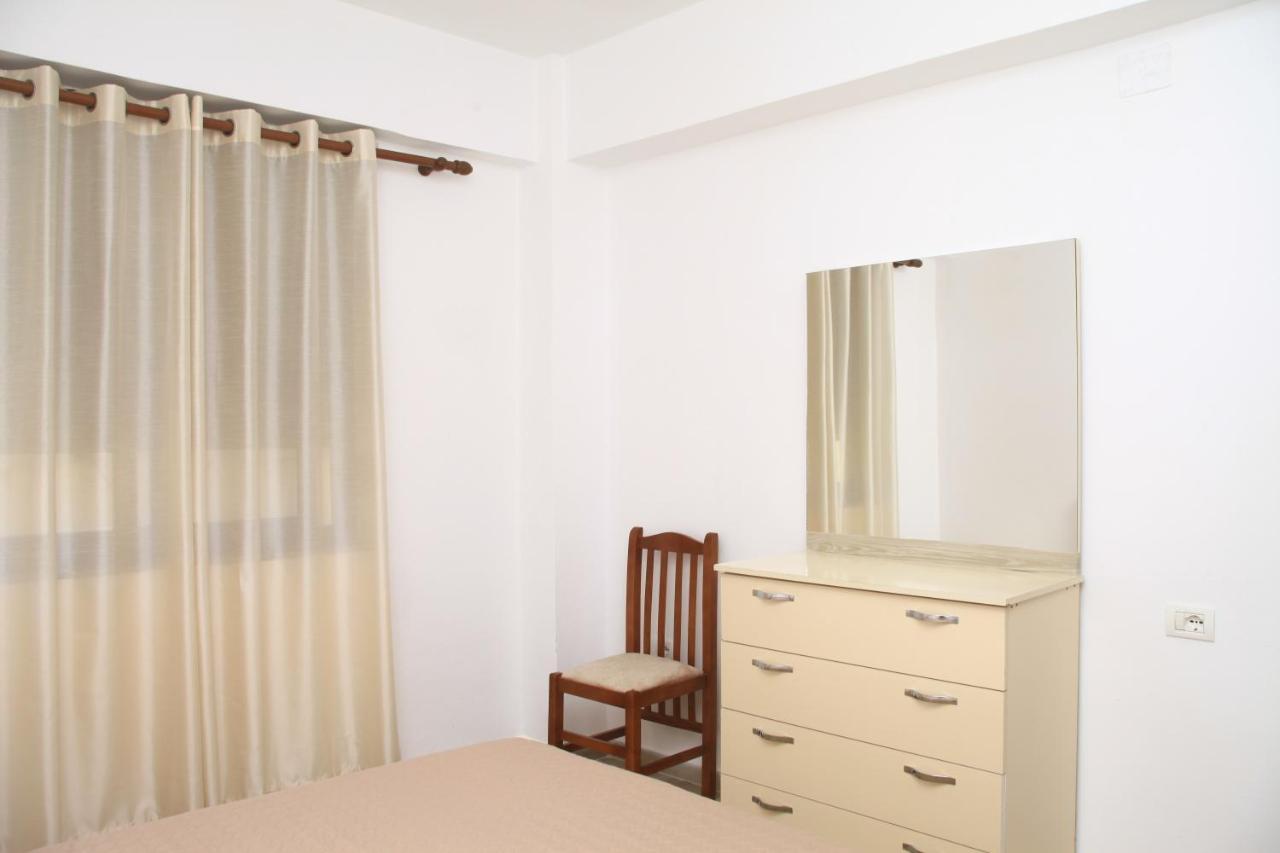 Old Town Boulevard Apartment In City Center Durrës Buitenkant foto