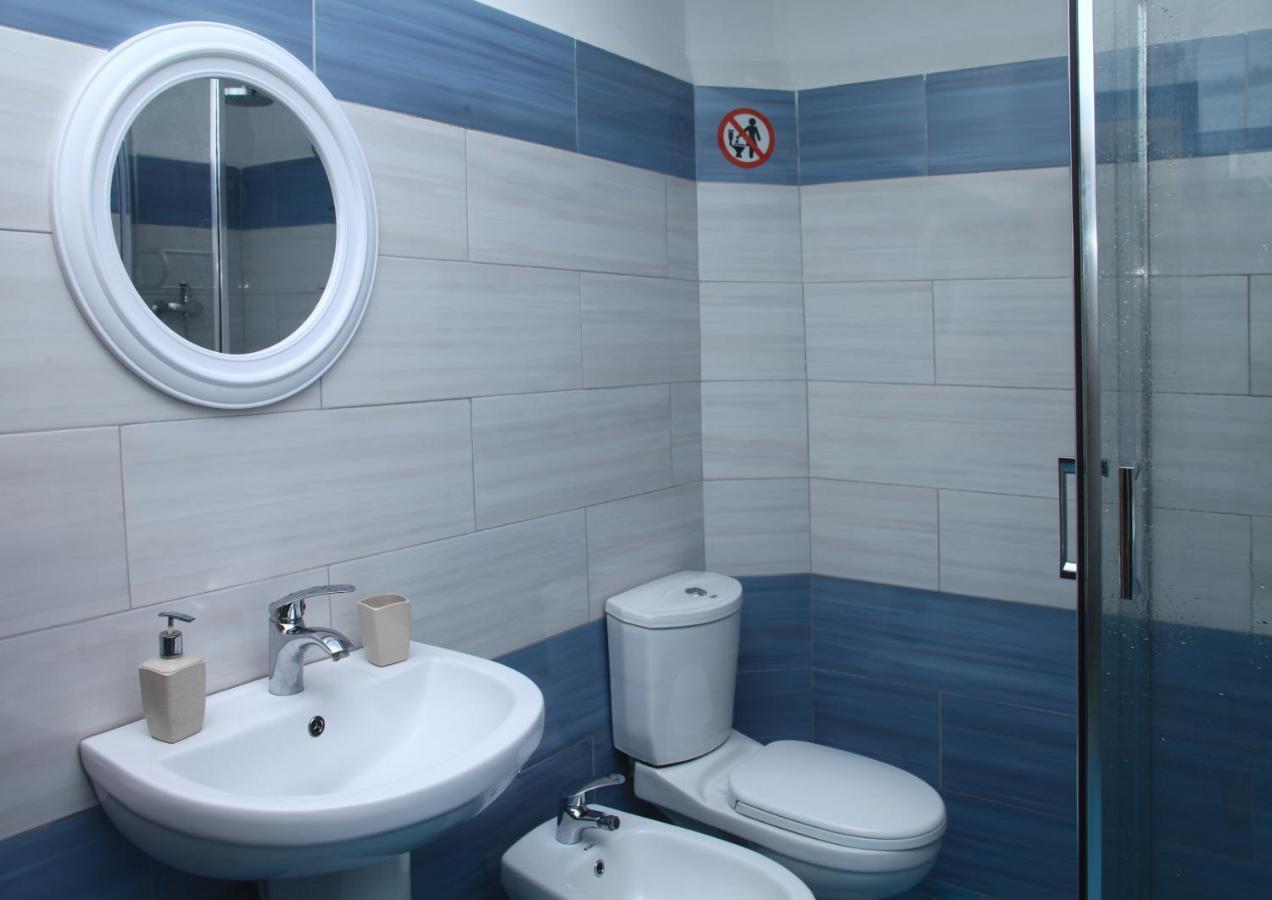 Old Town Boulevard Apartment In City Center Durrës Buitenkant foto