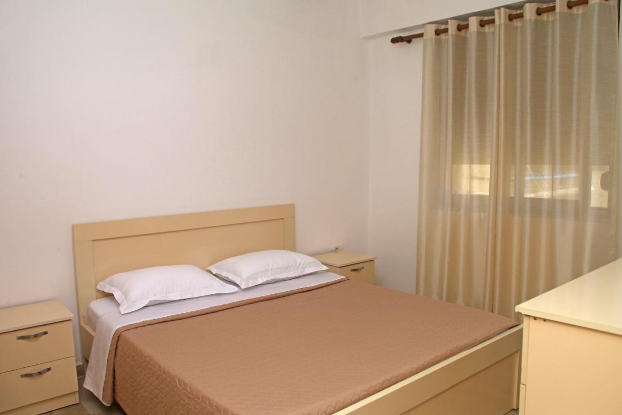 Old Town Boulevard Apartment In City Center Durrës Buitenkant foto