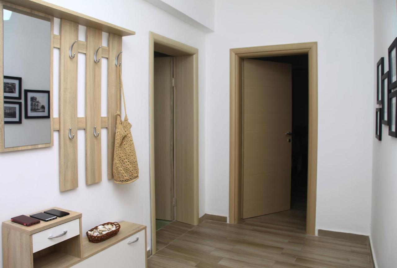 Old Town Boulevard Apartment In City Center Durrës Buitenkant foto